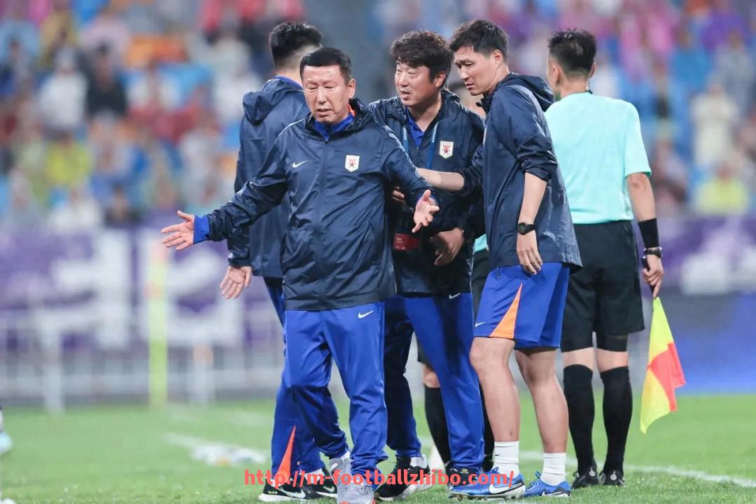足球直播-最强NBA手游值得玩吗？玩法模式与NBA真实数据同步程度解析（最强nba游戏）