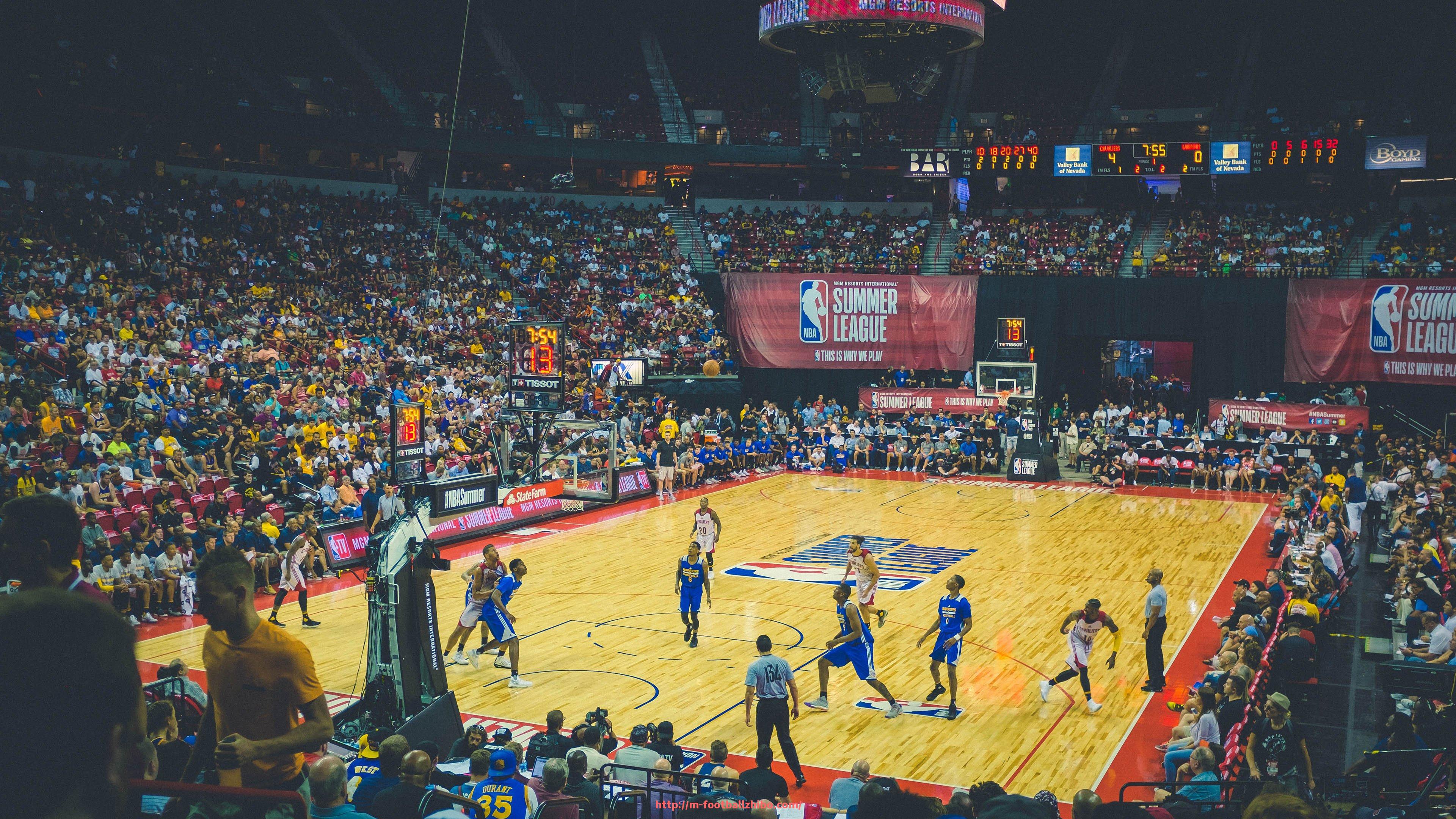 足球直播-火箭队官方发布的视频内容及赛事回顾